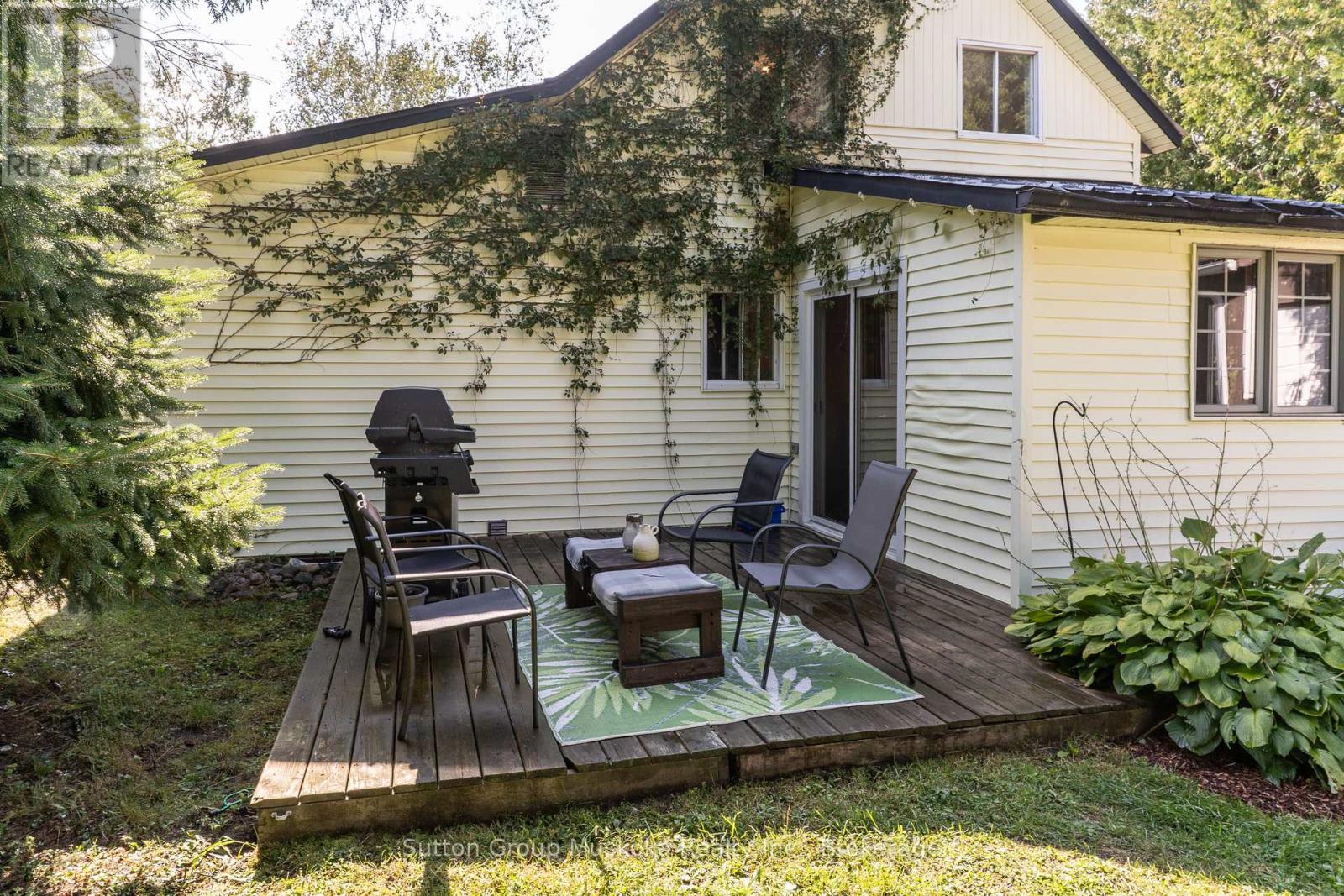 11 Silver Street, Huntsville, Ontario  P1H 1M2 - Photo 4 - X12389368