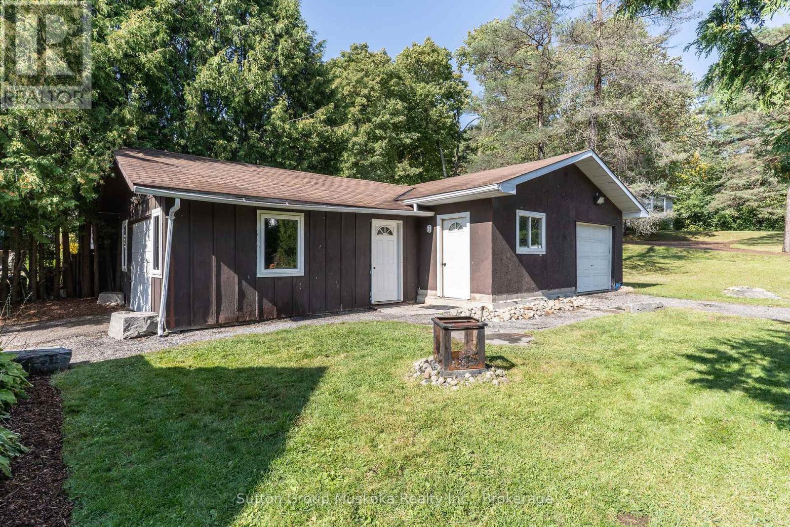 11 Silver Street, Huntsville, Ontario  P1H 1M2 - Photo 5 - X12389368