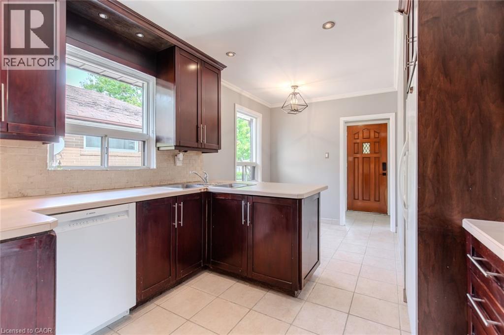 60 Greenock Avenue, Scarborough, Ontario  M1G 2Z9 - Photo 5 - 40767398