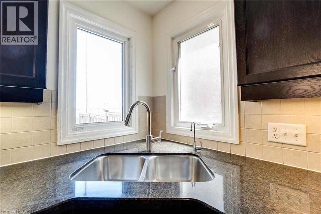 928 Dunblane Court, Kitchener, Ontario  N2R 1W9 - Photo 22 - 40767681