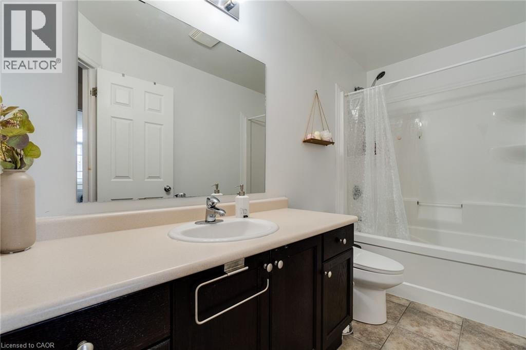 928 Dunblane Court, Kitchener, Ontario  N2R 1W9 - Photo 36 - 40767681
