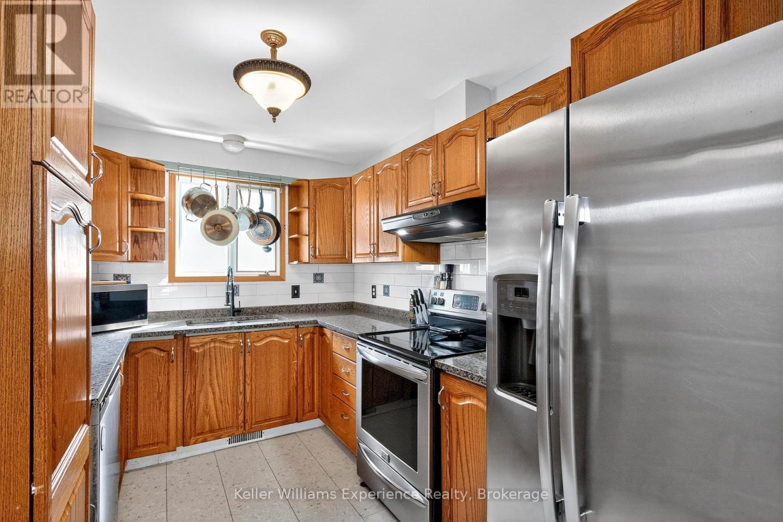 308 Assiniboia Street, Tay, Ontario  L0K 1R0 - Photo 13 - S12390679