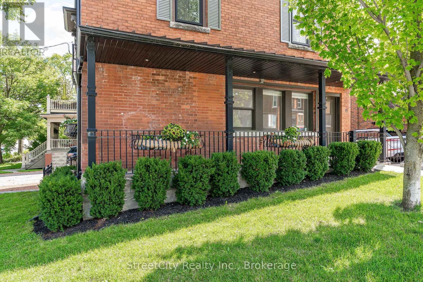 19 Waterloo Street S, Stratford, Ontario  N5A 4A5 - Photo 2 - X12390681