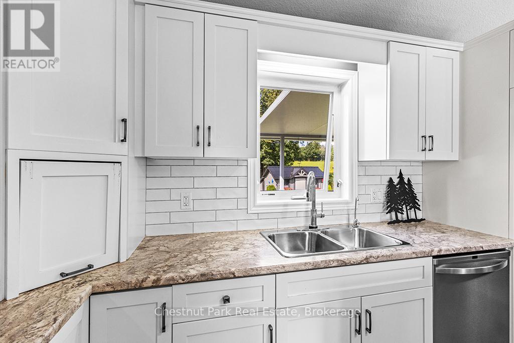 683177 Chatsworth Road 24, Chatsworth, Ontario  N0H 2V0 - Photo 11 - X12391201