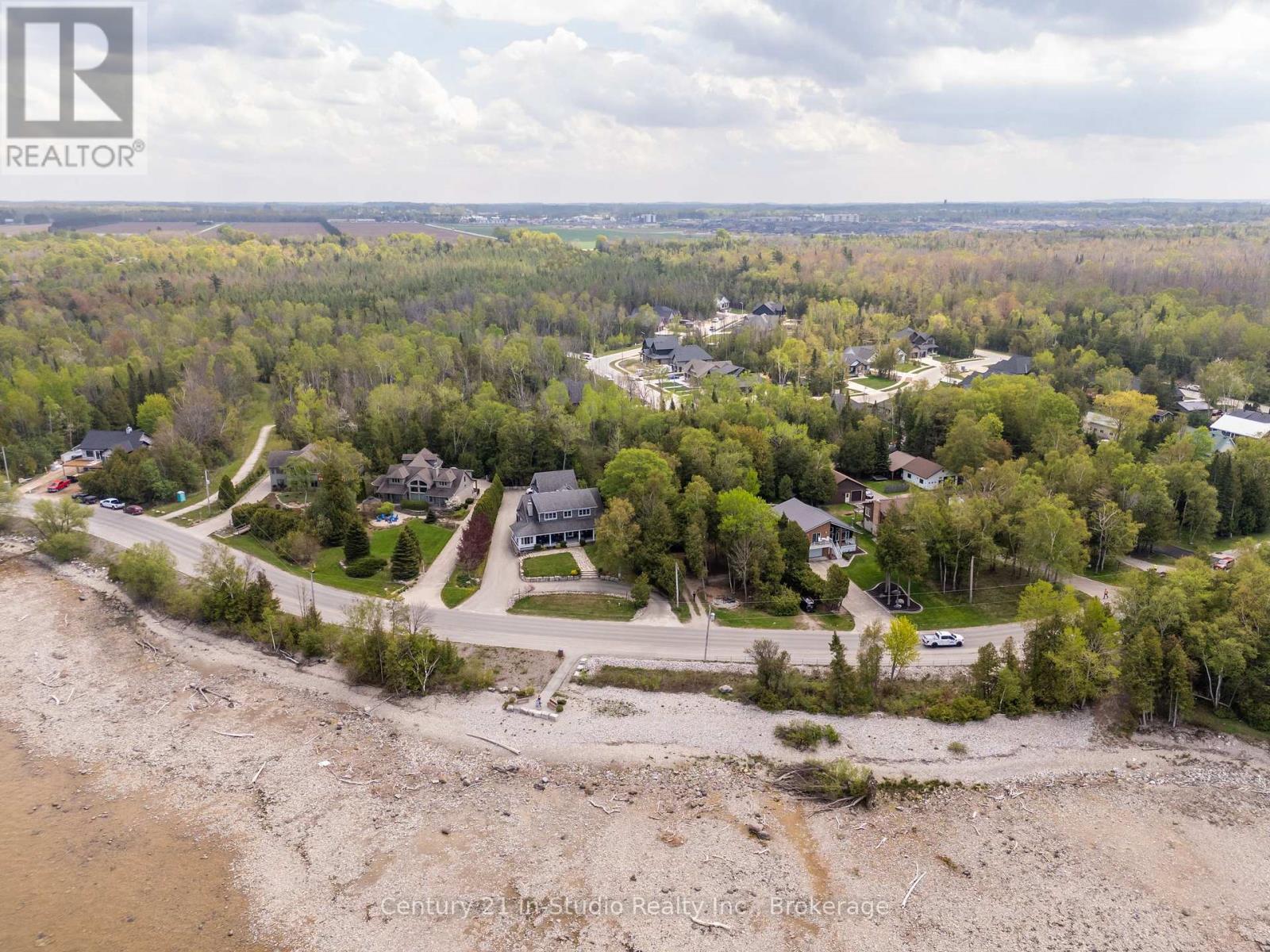 24 Miramichi Bay Road, Saugeen Shores, Ontario  N0H 2C6 - Photo 16 - X12391259