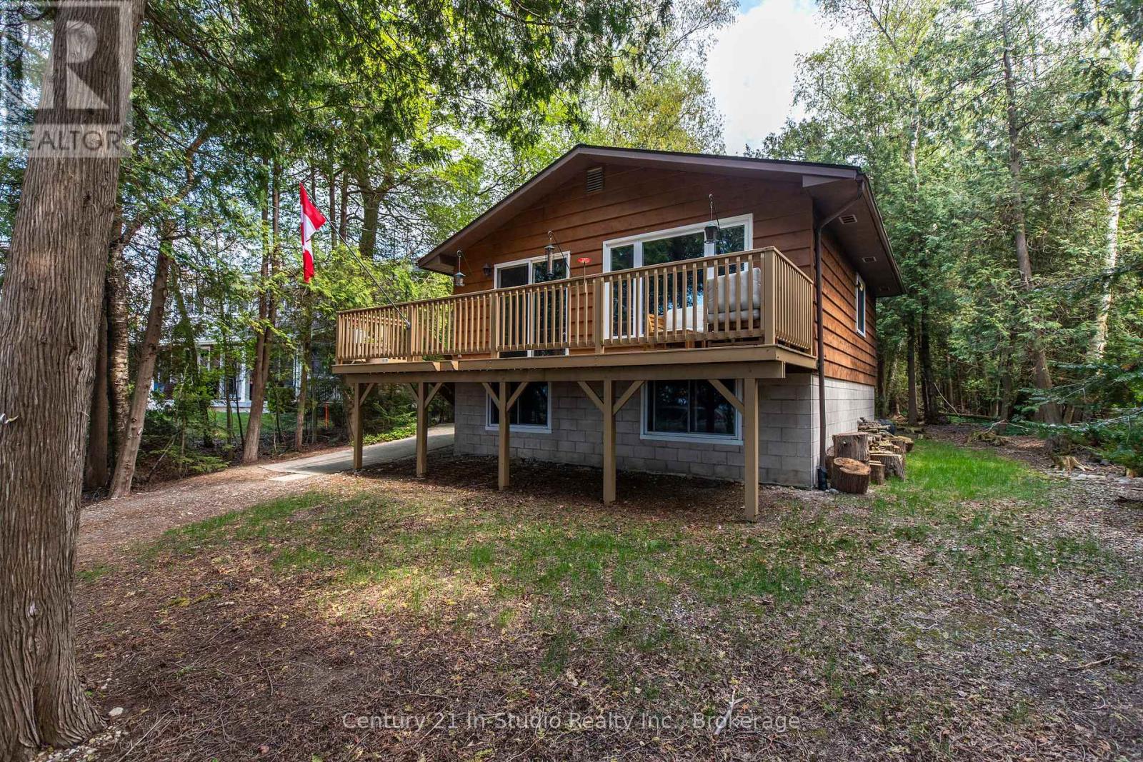 24 Miramichi Bay Road, Saugeen Shores, Ontario  N0H 2C6 - Photo 4 - X12391259