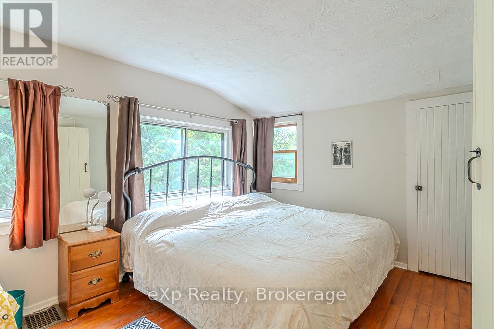 212 Green Street, Saugeen Shores, Ontario  N0H 2C0 - Photo 25 - X12391568