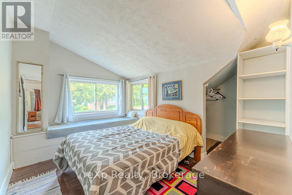 212 Green Street, Saugeen Shores, Ontario  N0H 2C0 - Photo 27 - X12391568