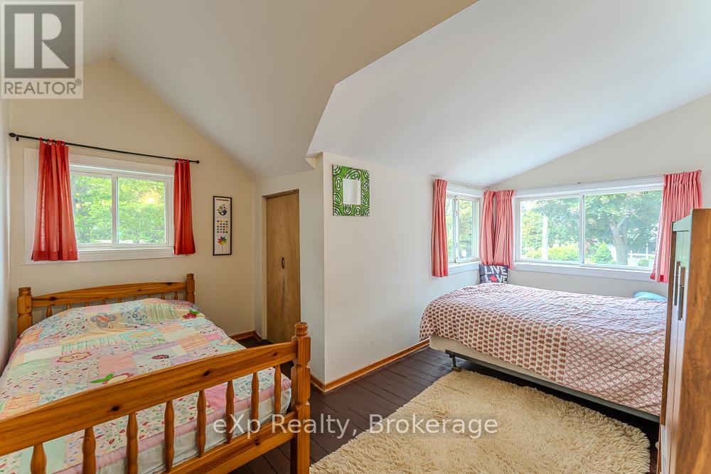 212 Green Street, Saugeen Shores, Ontario  N0H 2C0 - Photo 29 - X12391568