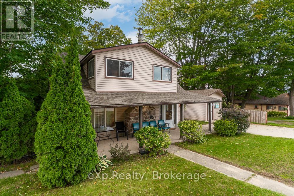 212 Green Street, Saugeen Shores, Ontario  N0H 2C0 - Photo 3 - X12391568