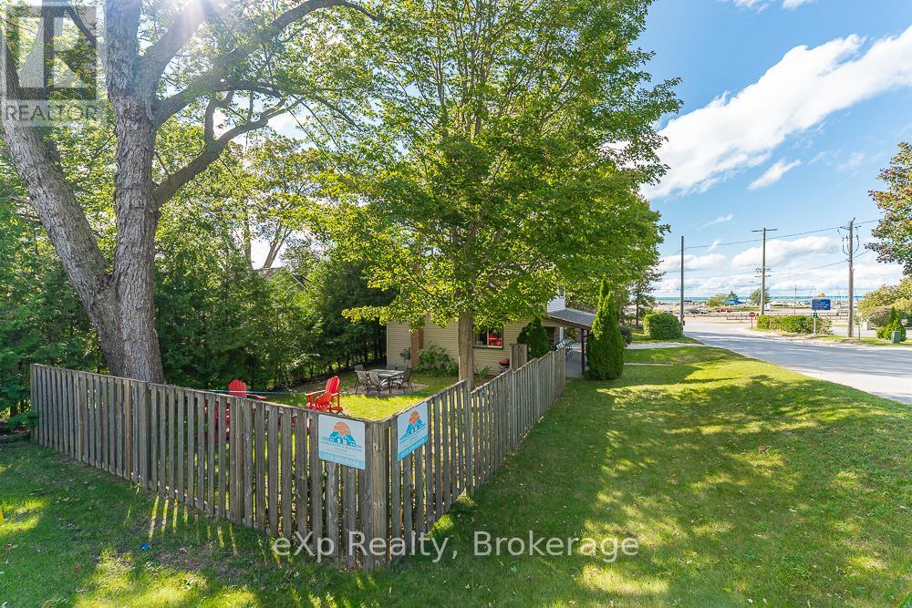 212 Green Street, Saugeen Shores, Ontario  N0H 2C0 - Photo 40 - X12391568