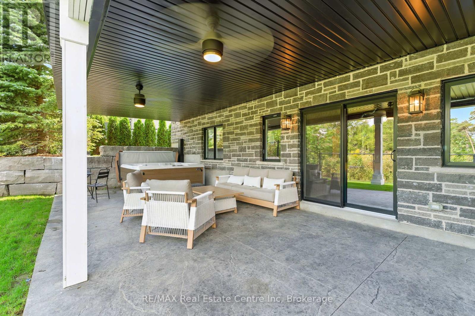 70 Haylock Avenue, Centre Wellington, Ontario  N0B 1S0 - Photo 33 - X12392800