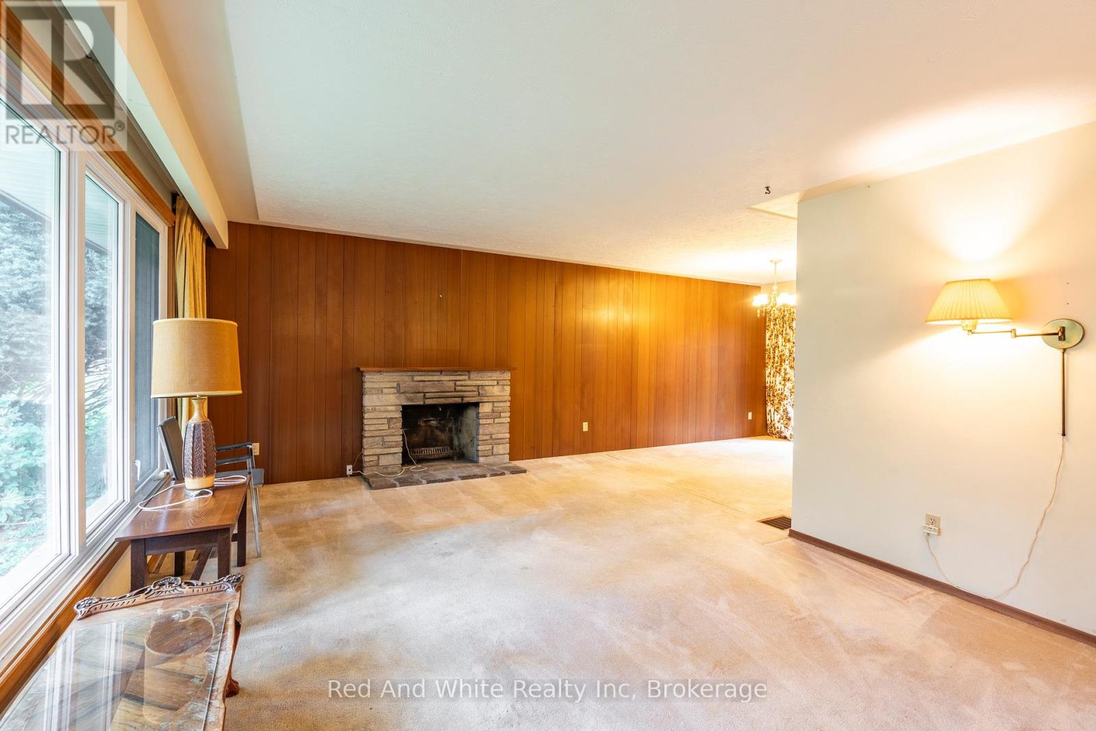 346 Jerseyville Road W, Hamilton, Ontario  L9G 3L6 - Photo 5 - X12393259