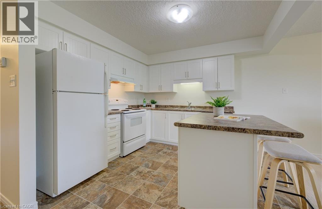 355 Fisher Mills Road Unit# 65, Cambridge, Ontario  N3C 4N5 - Photo 2 - 40767796