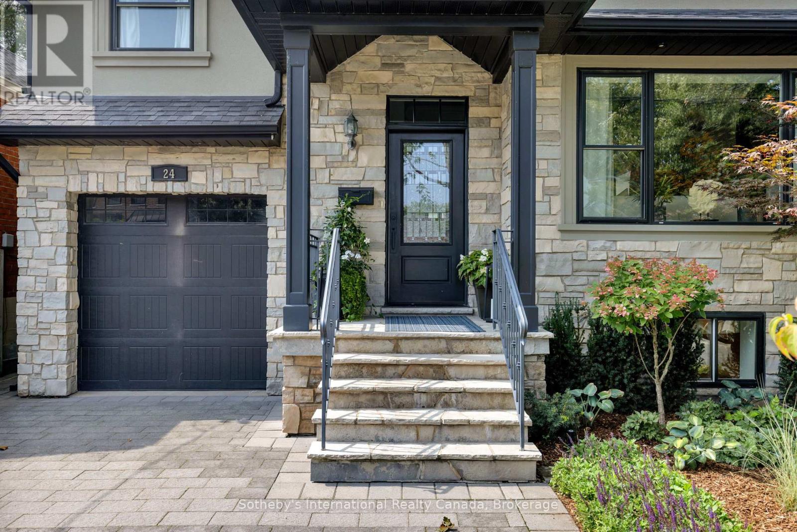 24 Parkview Heights, Toronto, Ontario  M1N 2V4 - Photo 2 - E12393330