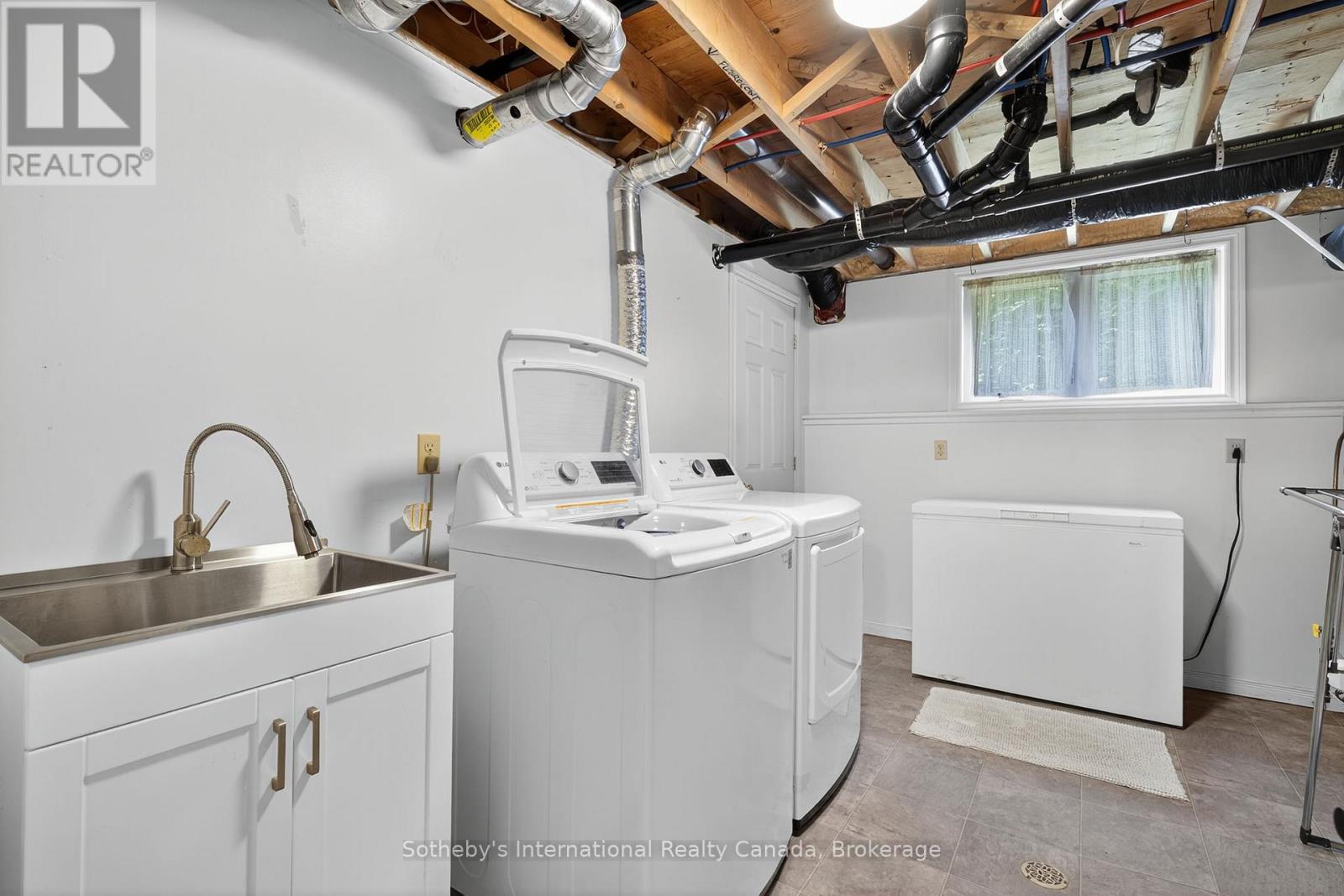 35 Elgin Street S, Blue Mountains, Ontario  N0H 2P0 - Photo 35 - X12394533