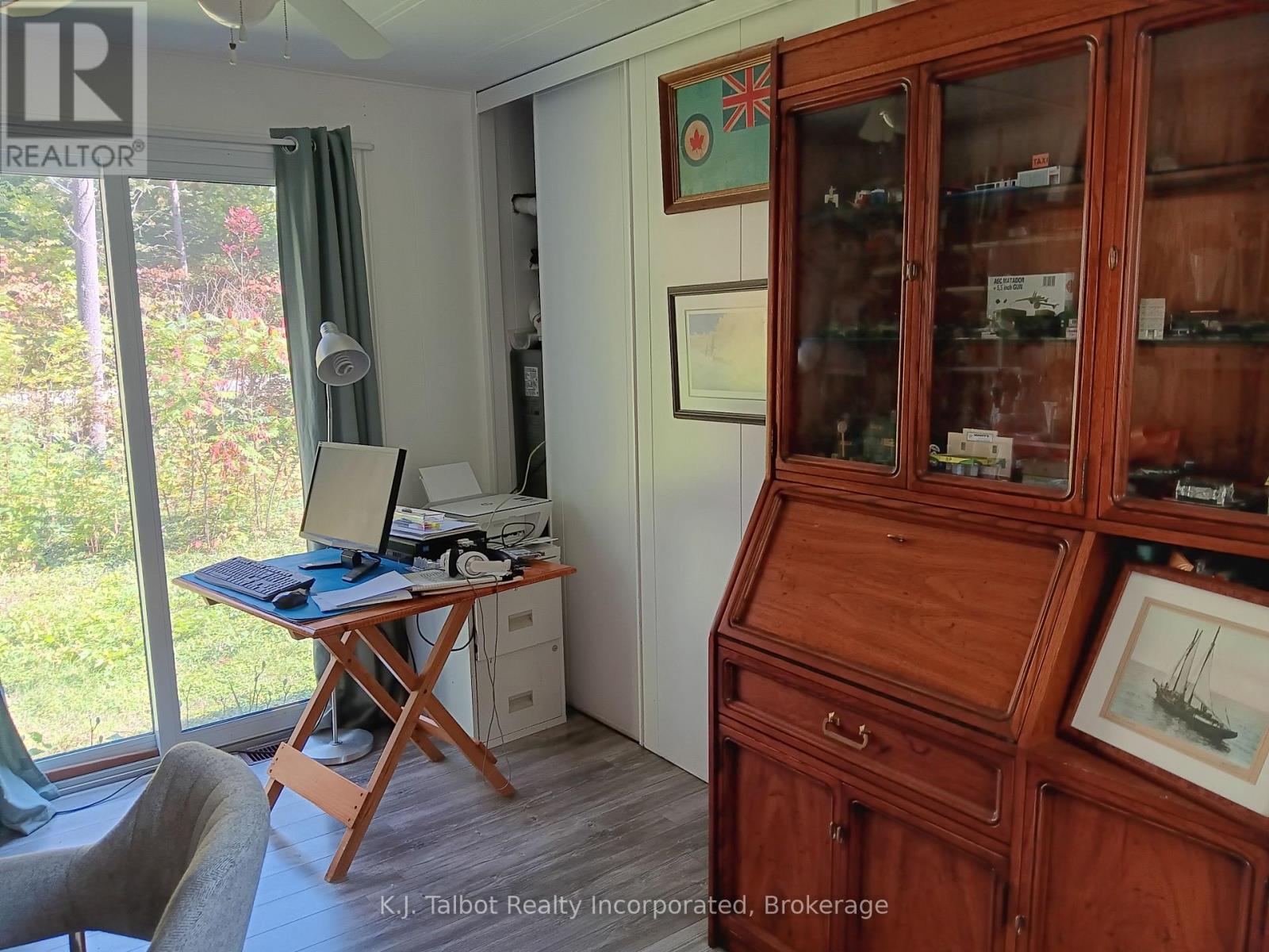 213 Chestnut Drive Drive S, Central Huron, Ontario  N0M 1G0 - Photo 12 - X12397405