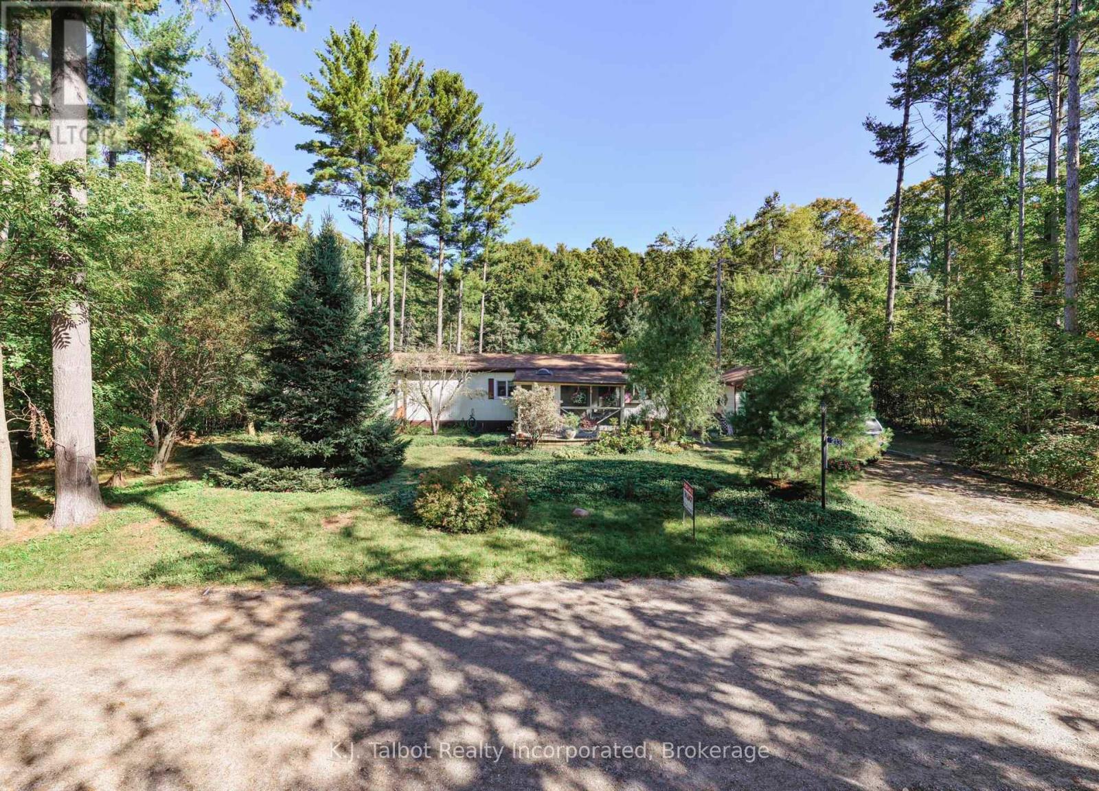 213 Chestnut Drive Drive S, Central Huron, Ontario  N0M 1G0 - Photo 36 - X12397405