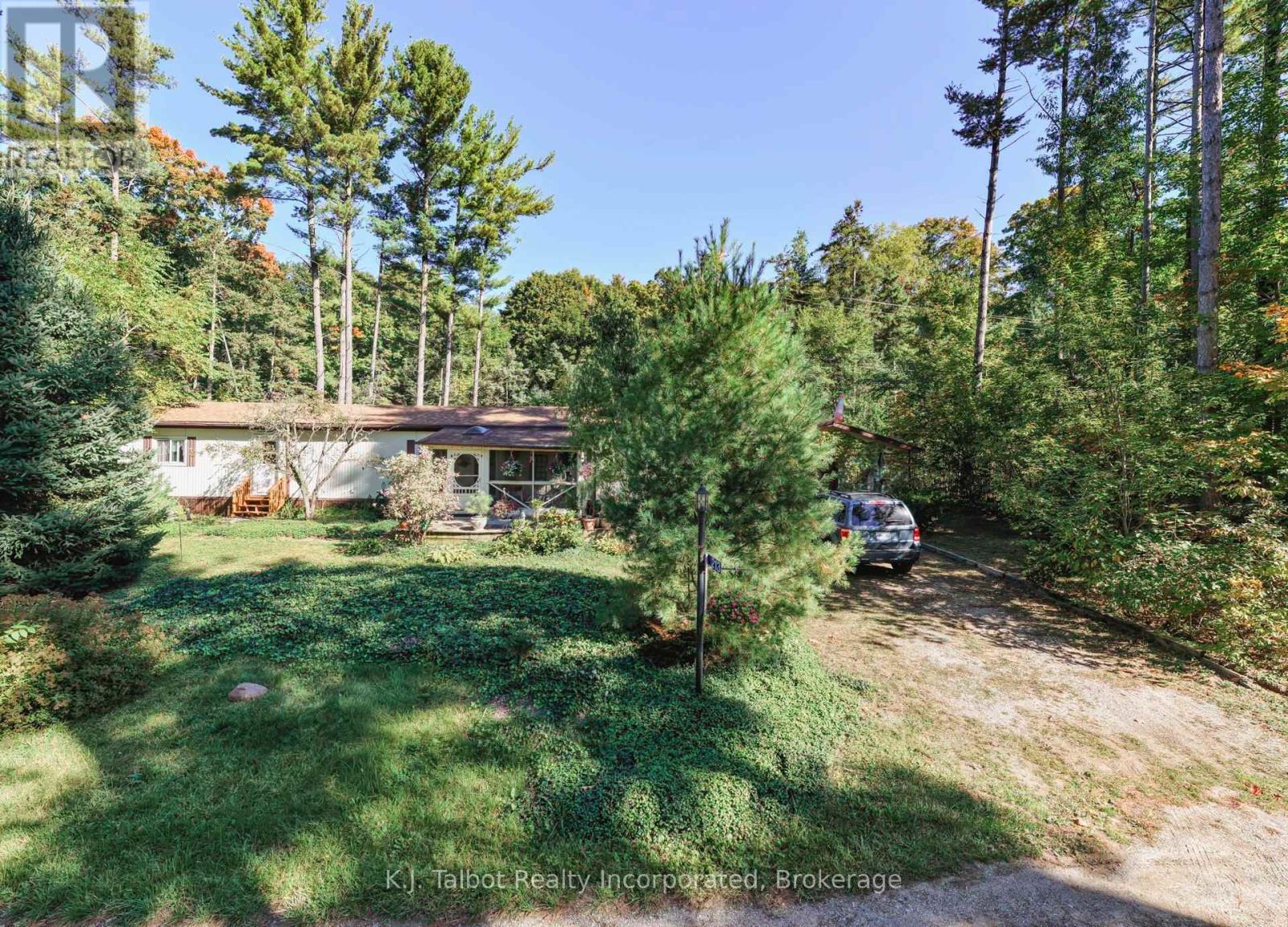 213 Chestnut Drive Drive S, Central Huron, Ontario  N0M 1G0 - Photo 37 - X12397405