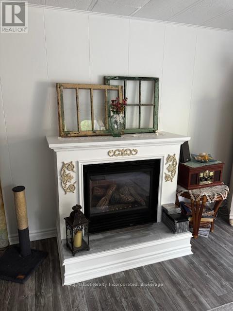 213 Chestnut Drive Drive S, Central Huron, Ontario  N0M 1G0 - Photo 7 - X12397405