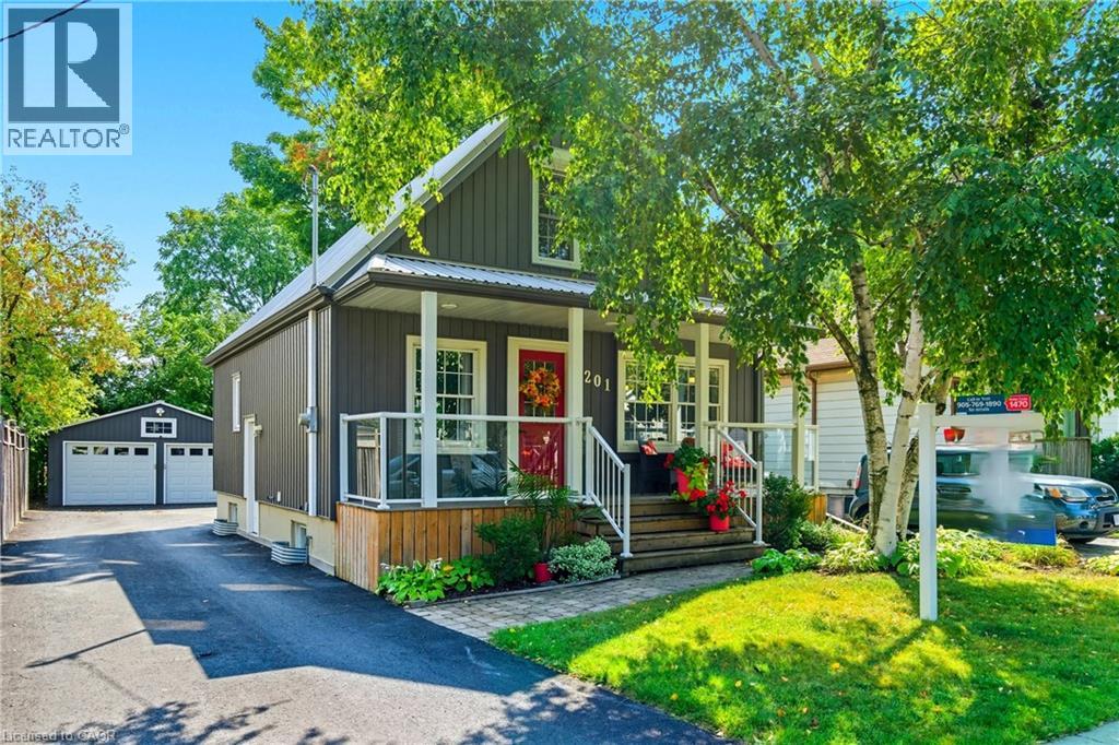 201 EAST 28TH Street, Hamilton, Ontario