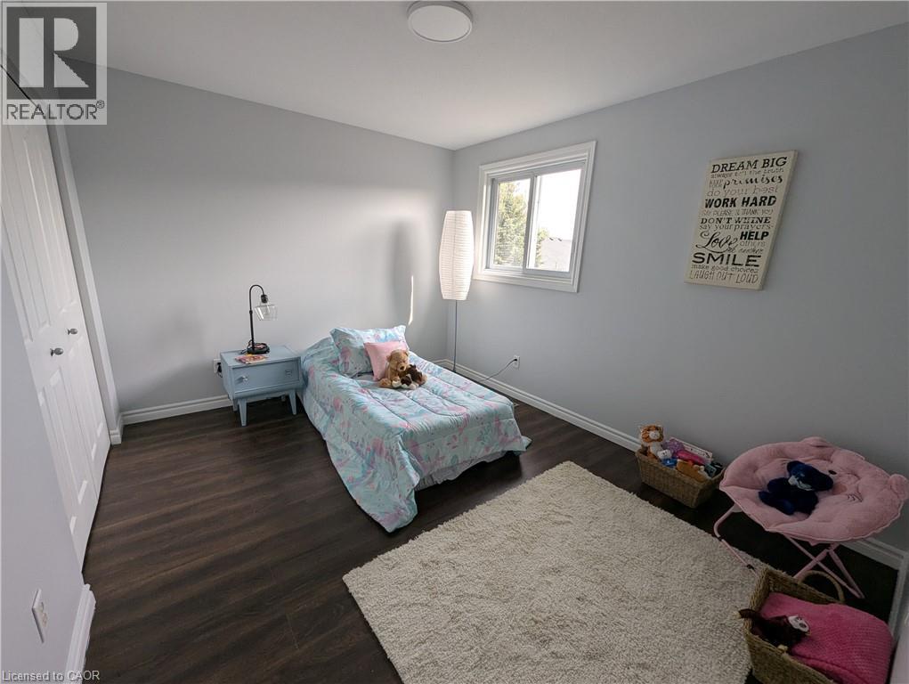 830 Brandenburg Boulevard, Waterloo, Ontario  N2T 2X3 - Photo 37 - 40767683