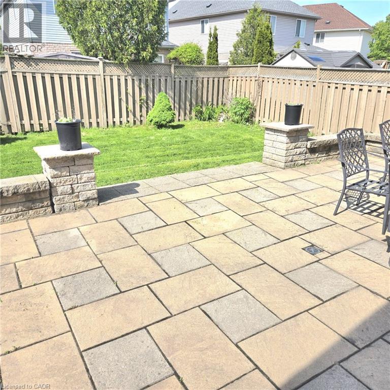 830 Brandenburg Boulevard, Waterloo, Ontario  N2T 2X3 - Photo 4 - 40767683