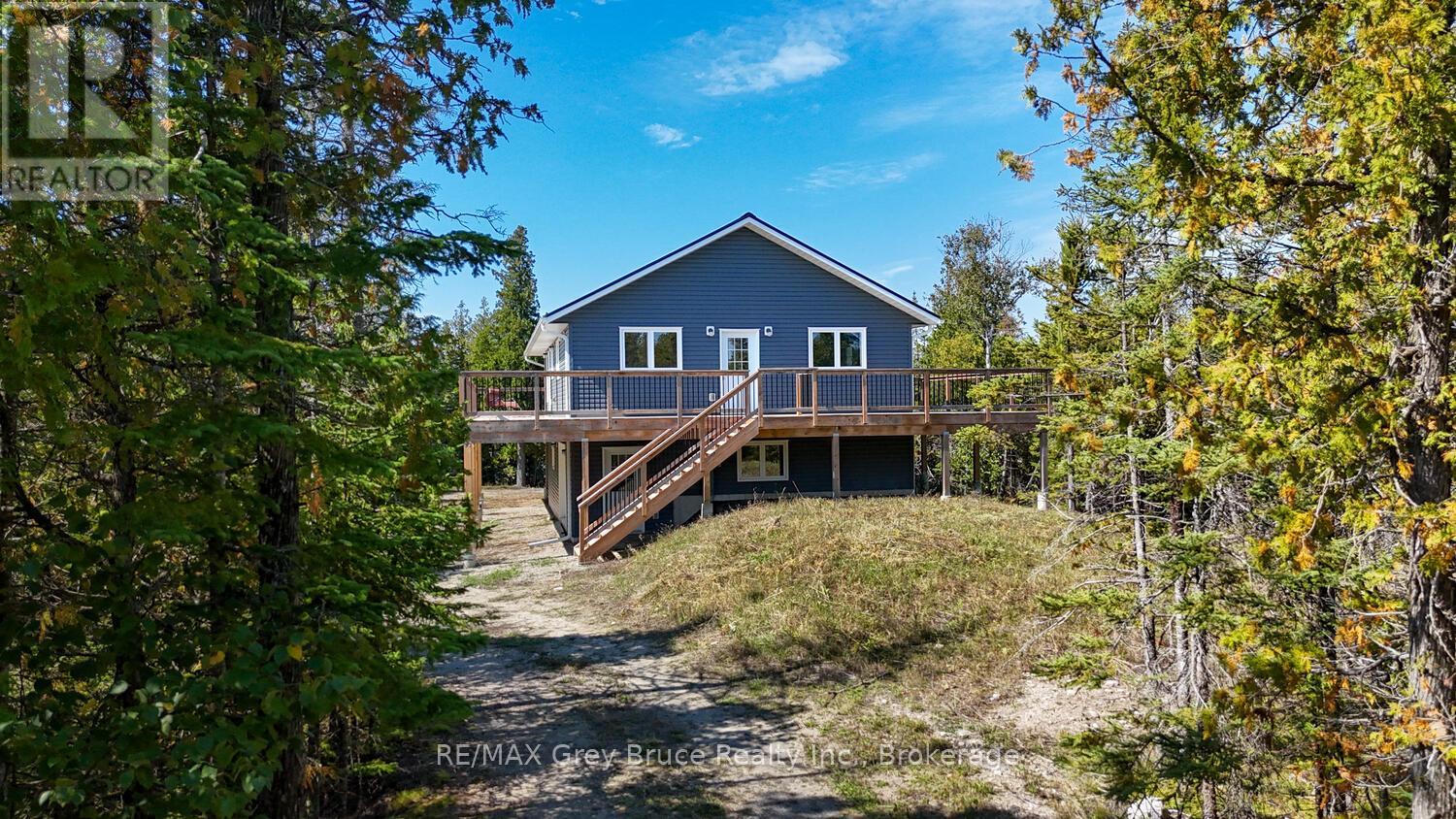 38 Bay Shore Avenue S, Northern Bruce Peninsula, Ontario  N0H 2R0 - Photo 15 - X12399127