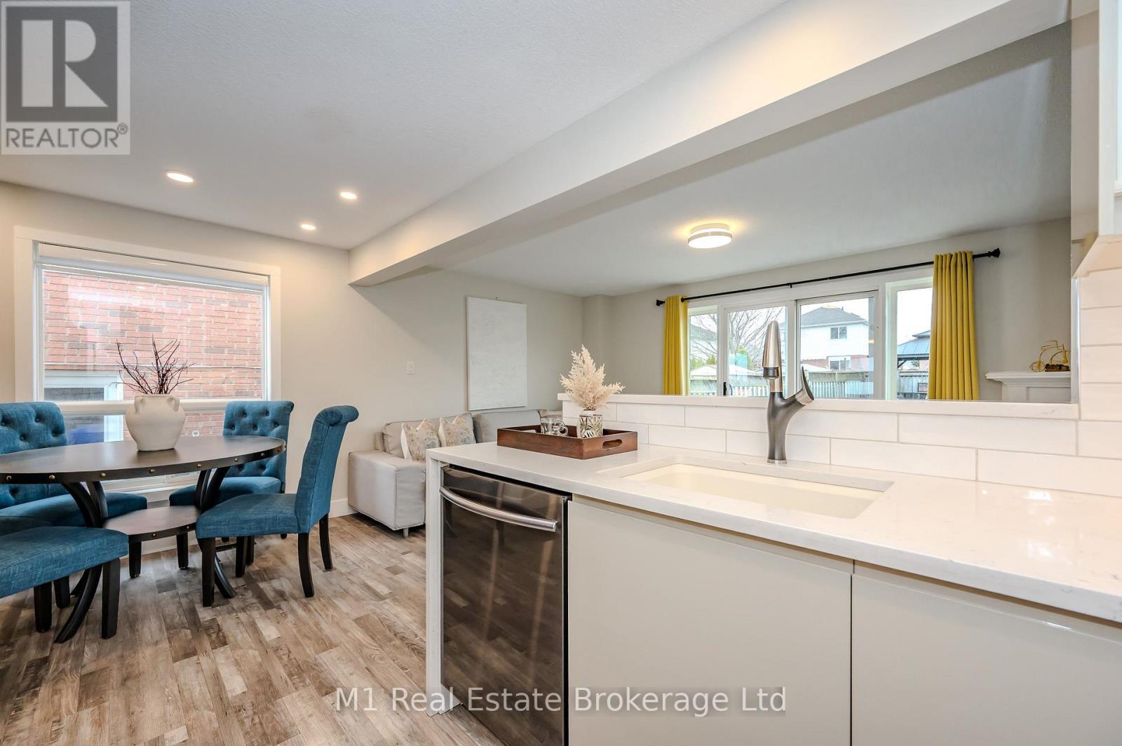 155 Stephanie Drive, Guelph, Ontario  N1K 1X7 - Photo 10 - X12399158