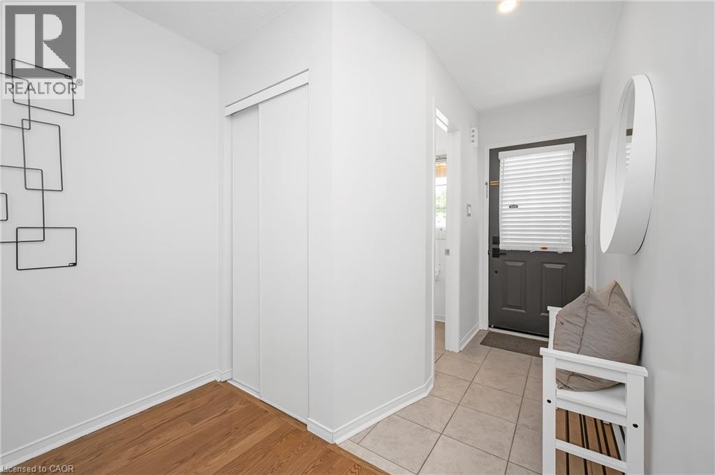 5141 Lampman Avenue, Burlington, Ontario  L7L 6K1 - Photo 6 - 40766412