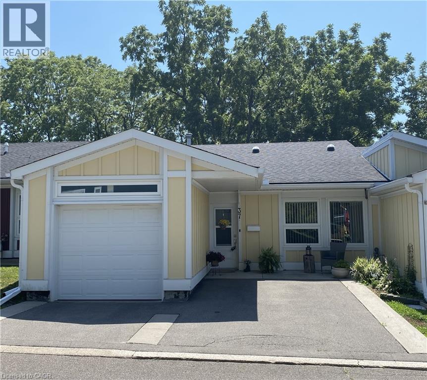 37 BISHOP TONNOS Way, Hamilton, Ontario