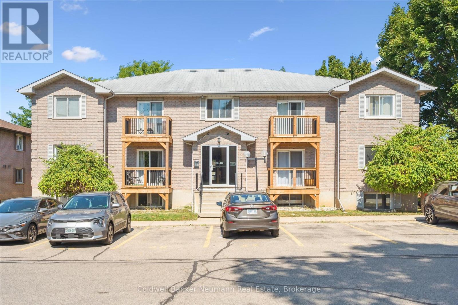 204 - 266 Overlea Drive, Kitchener, Ontario  N2M 5N2 - Photo 1 - X12399369