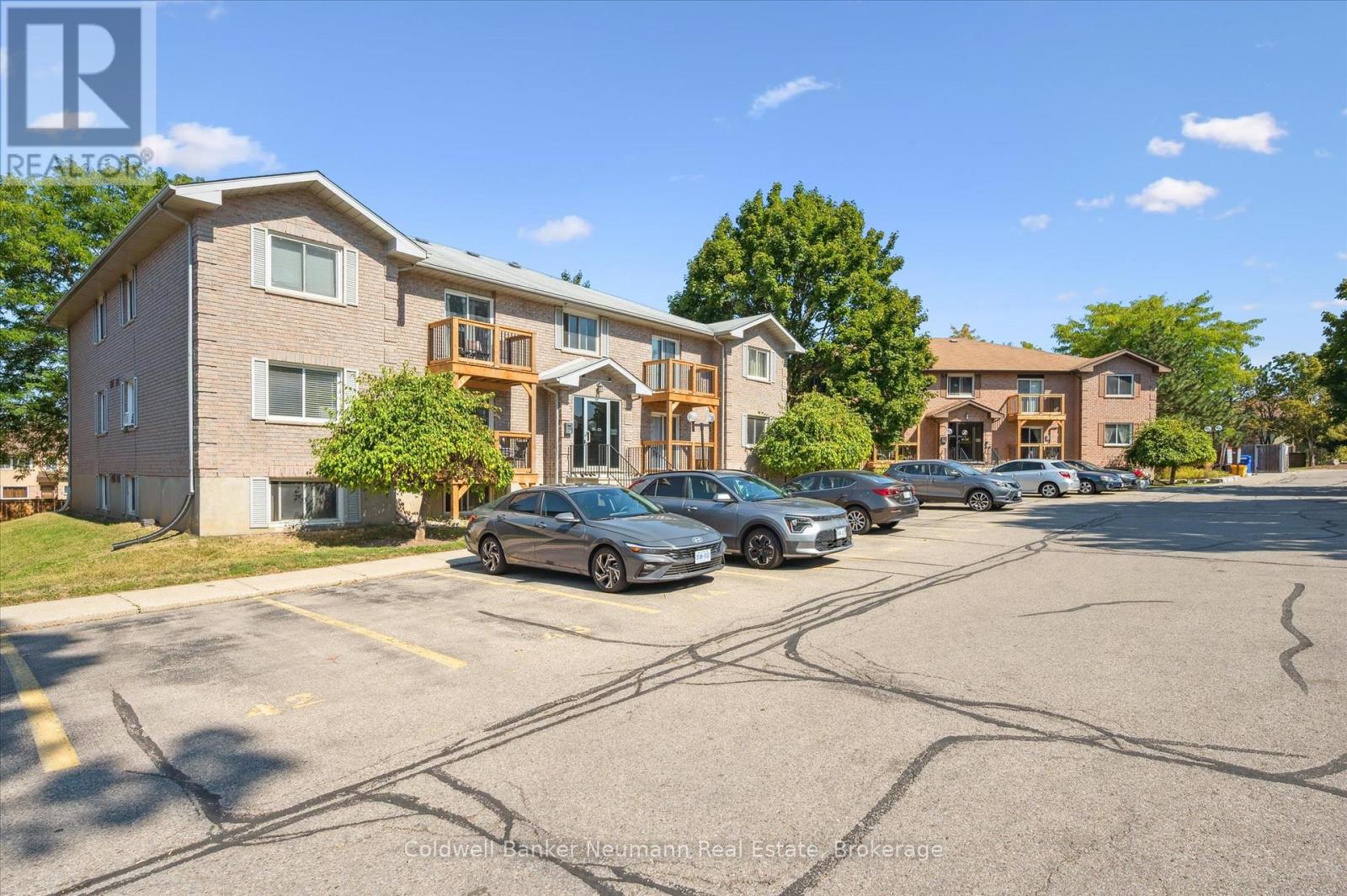 204 - 266 Overlea Drive, Kitchener, Ontario  N2M 5N2 - Photo 2 - X12399369