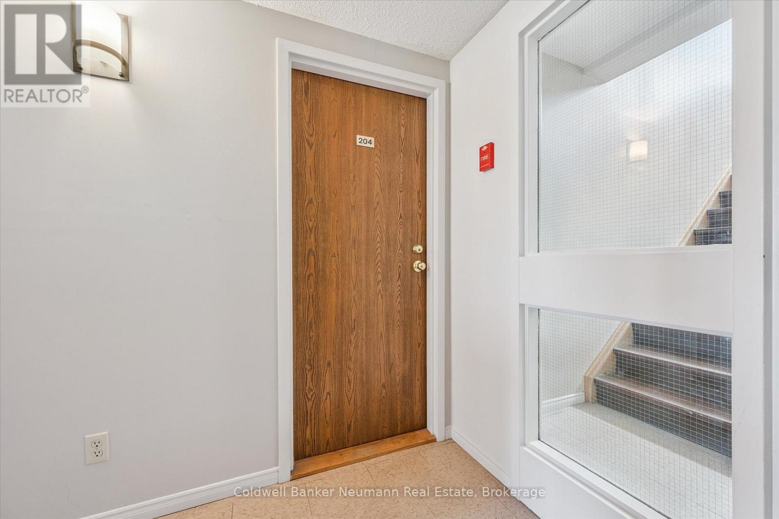 204 - 266 Overlea Drive, Kitchener, Ontario  N2M 5N2 - Photo 4 - X12399369