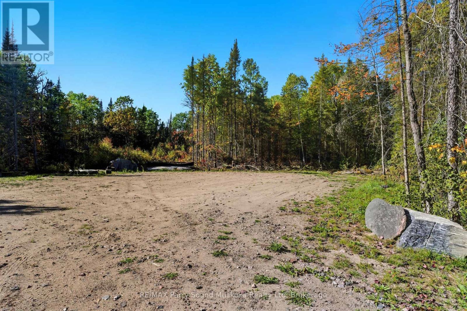 308 Nipissing Road N, Magnetawan, Ontario  P0A 1P0 - Photo 33 - X12399475