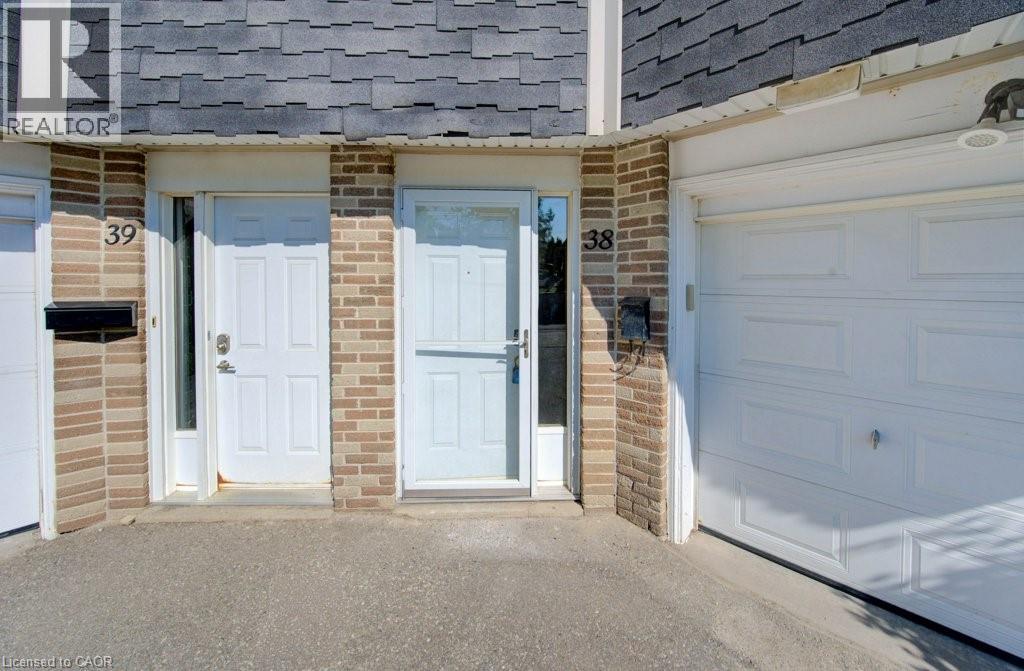 60 Elmsdale Drive Unit# 38, Kitchener, Ontario  N2E 2G4 - Photo 4 - 40762560
