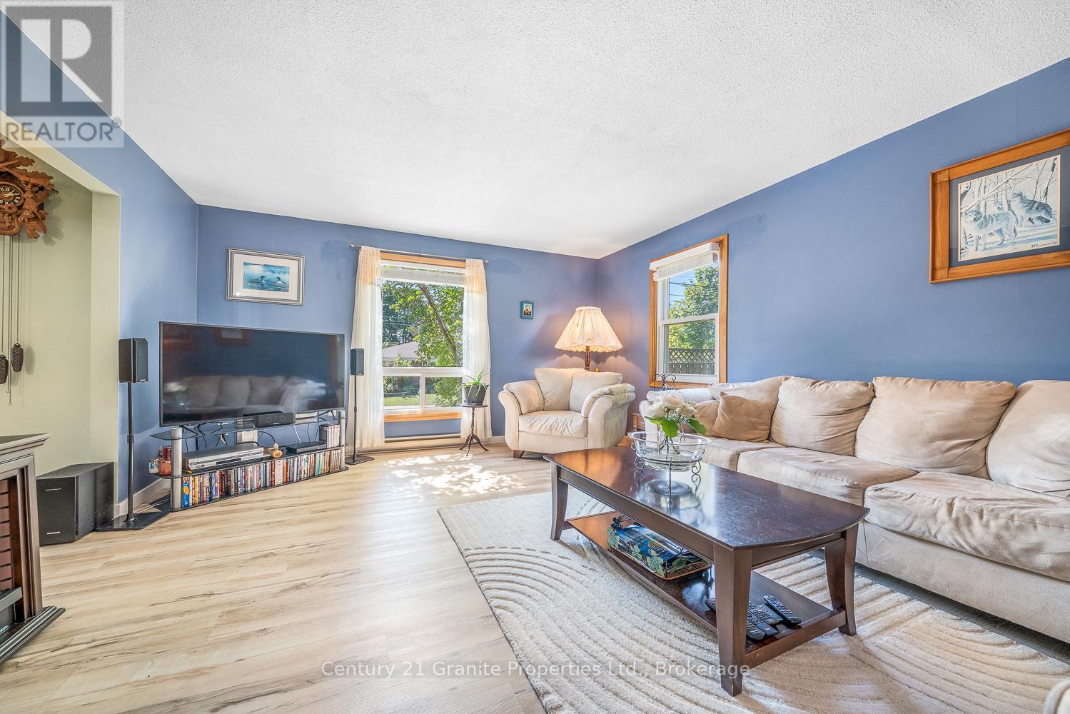 53 Cascade Street, Parry Sound, Ontario  P2A 1J8 - Photo 20 - X12400050
