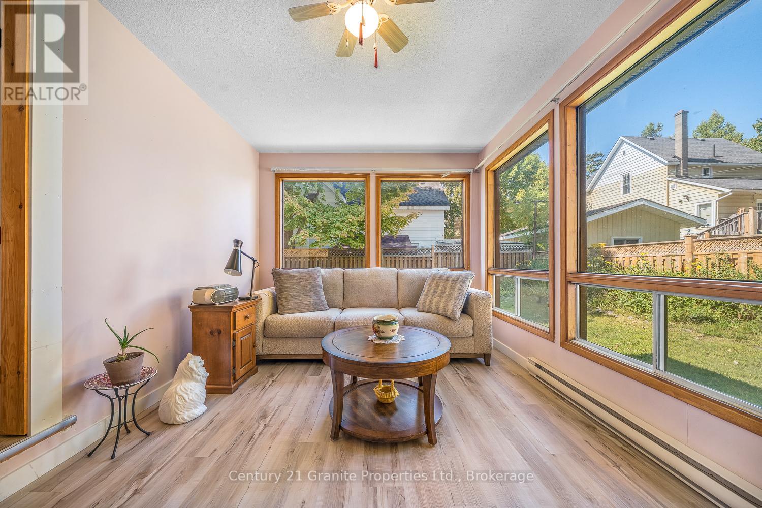 53 Cascade Street, Parry Sound, Ontario  P2A 1J8 - Photo 25 - X12400050