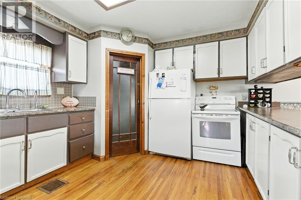 11 Main Street E, Fisherville, Ontario  N0A 1G0 - Photo 17 - 40769045