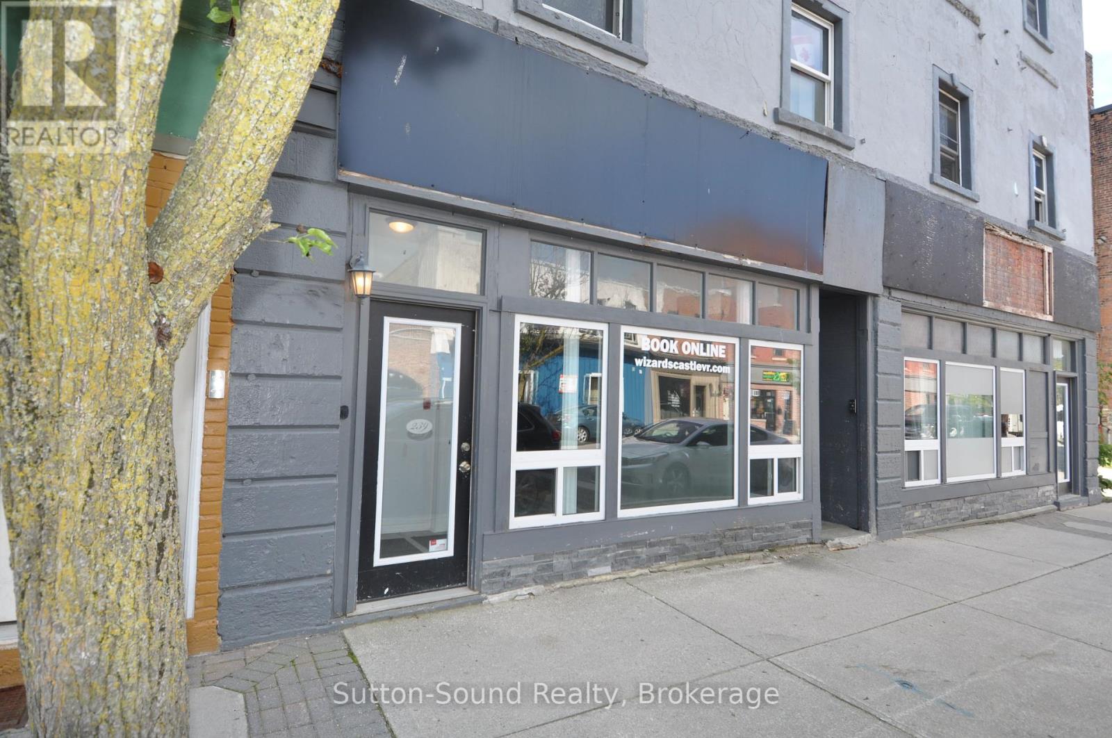 239 8th Street E, Owen Sound, Ontario  N4K 1L2 - Photo 2 - X12400602