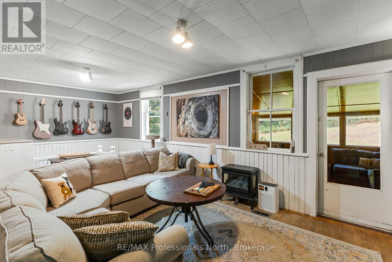 9357 Highway 118 Highway, Minden Hills, Ontario  K0M 2K0 - Photo 11 - X12400827