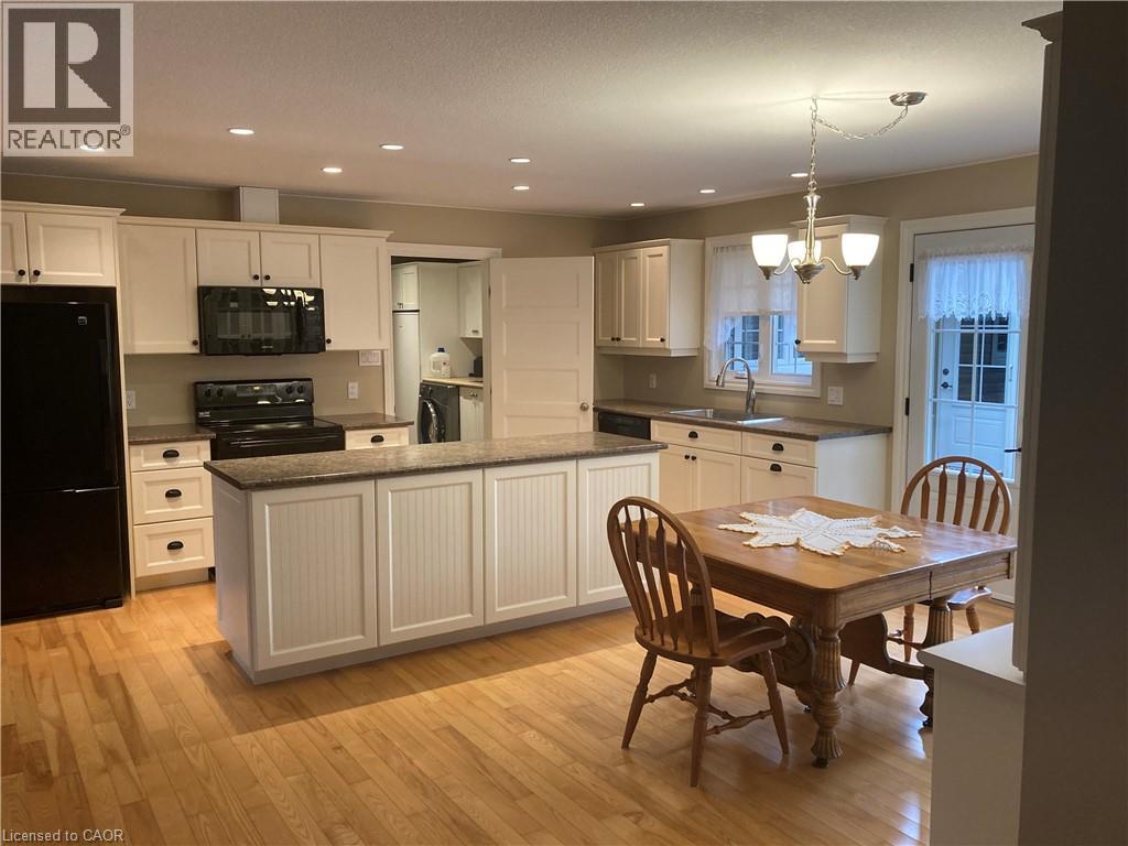 22 Gordon Road, Tiny, Ontario  L0L 2T0 - Photo 3 - 40768486