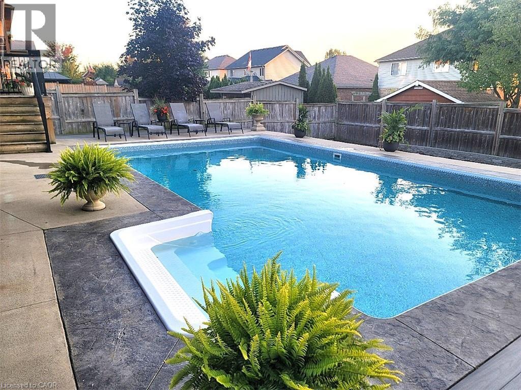 135 Gerber Meadows Drive, Wellesley, Ontario  N0B 2T0 - Photo 3 - 40768339