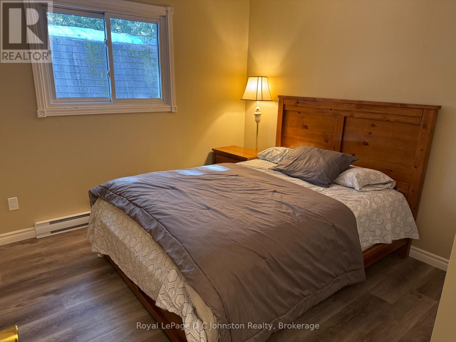 341 Palmerston Street, Saugeen Shores, Ontario  N0H 2L0 - Photo 14 - X12402246