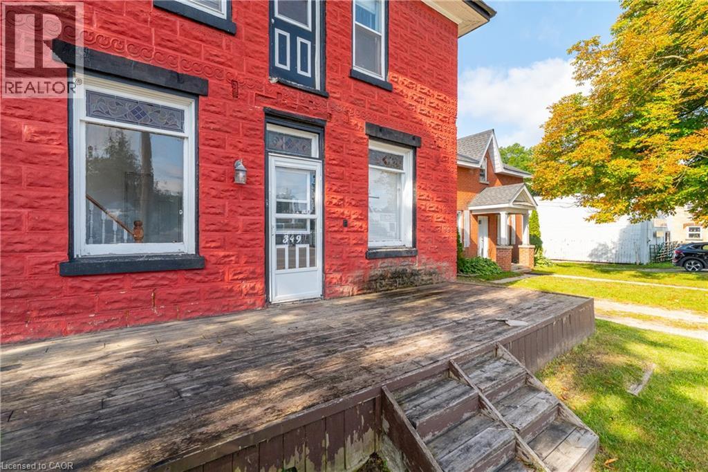 349 Main Street S, Mount Forest, Ontario  N0G 2L0 - Photo 3 - 40769639
