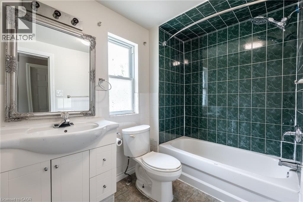 128 Kensington Avenue N, Hamilton, Ontario  L8L 7N5 - Photo 20 - 40768717
