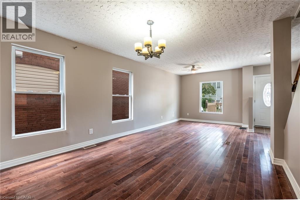 128 Kensington Avenue N, Hamilton, Ontario  L8L 7N5 - Photo 8 - 40768717