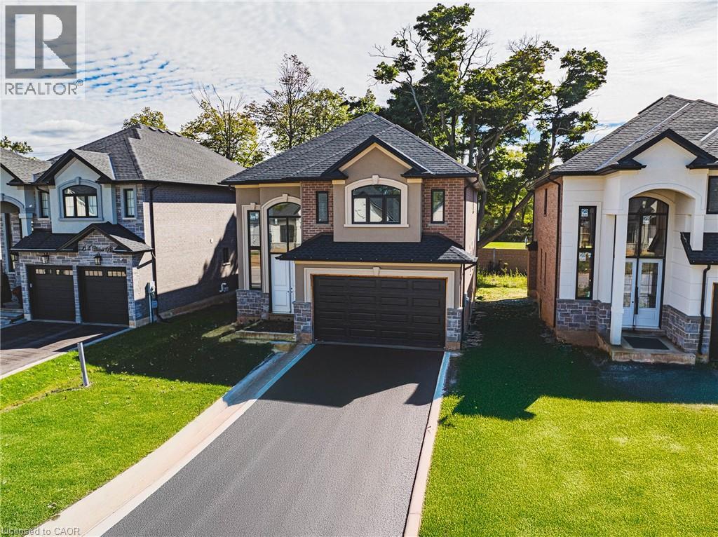 52 CESAR Place, Ancaster, Ontario