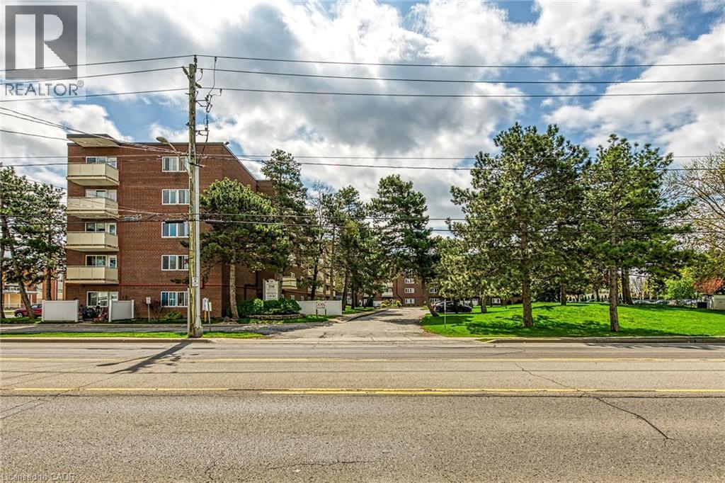 198 Scott Street Unit# 220, St. Catharines, Ontario  L2N 5T3 - Photo 1 - 40769763