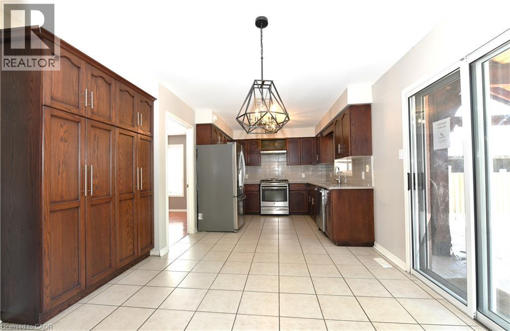 6 Shadyridge Place, Kitchener, Ontario  N2N 3J1 - Photo 5 - 40769401
